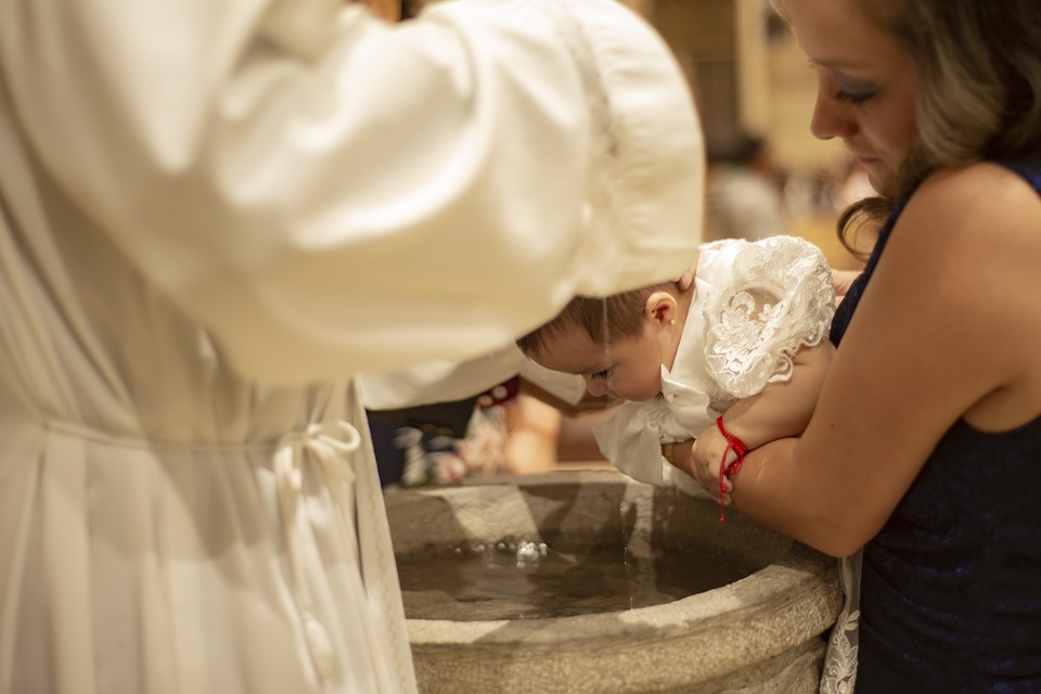 christening-4037405_960_720
